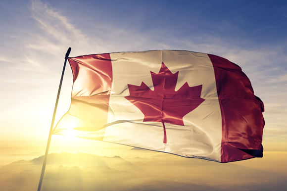 加拿大移民政府对海外技术工人提供了哪些贴心的服务支持和费用减免？